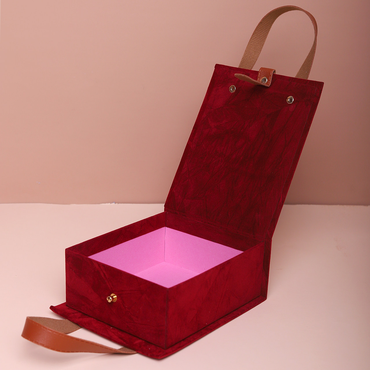 礼盒臻心绒布红色皮质提手长方形翻盖手提箱婚礼伴手礼