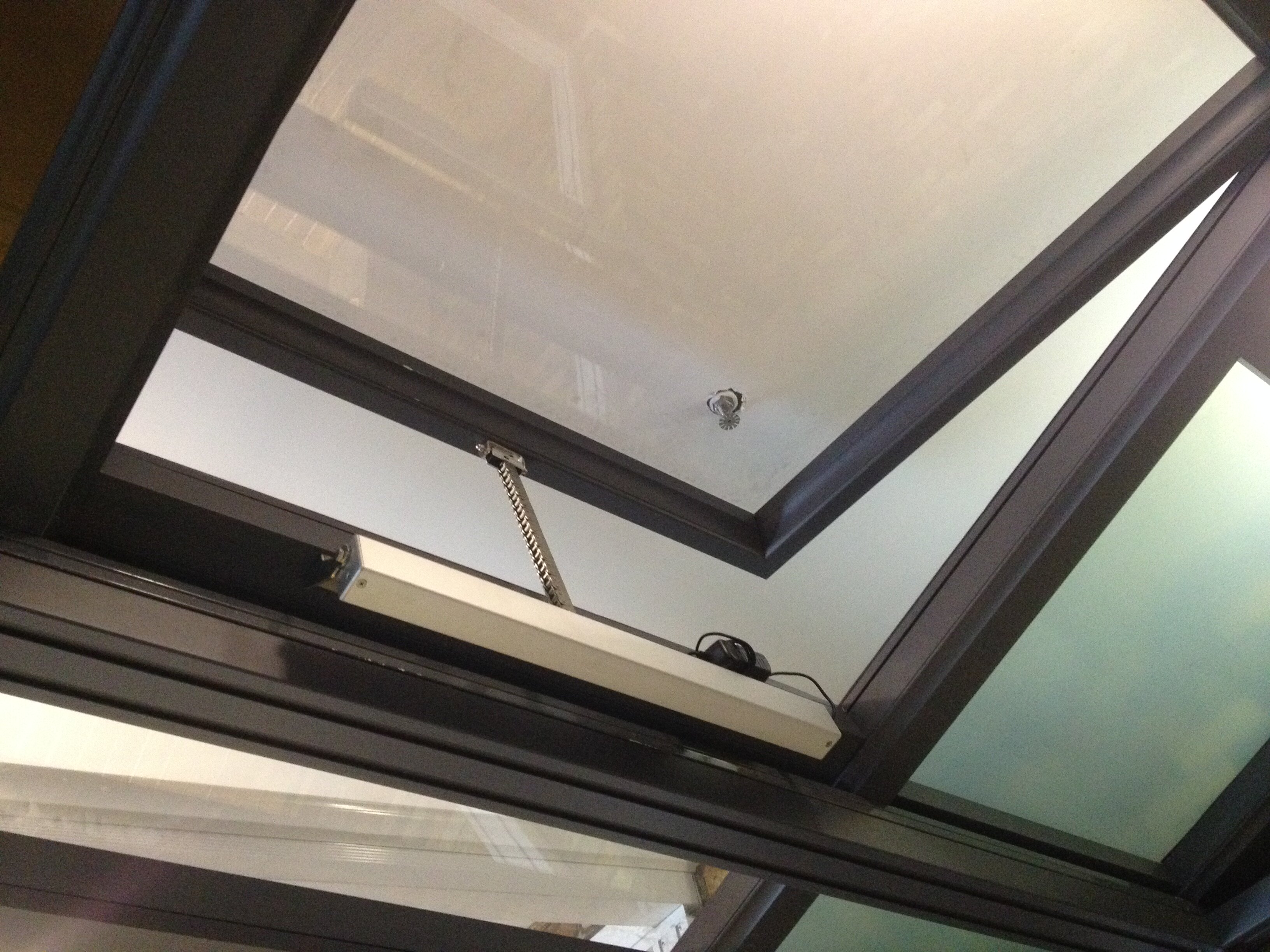 遥控智能电动开窗器链条式推拉窗平移开窗器消防窗户自动开窗器