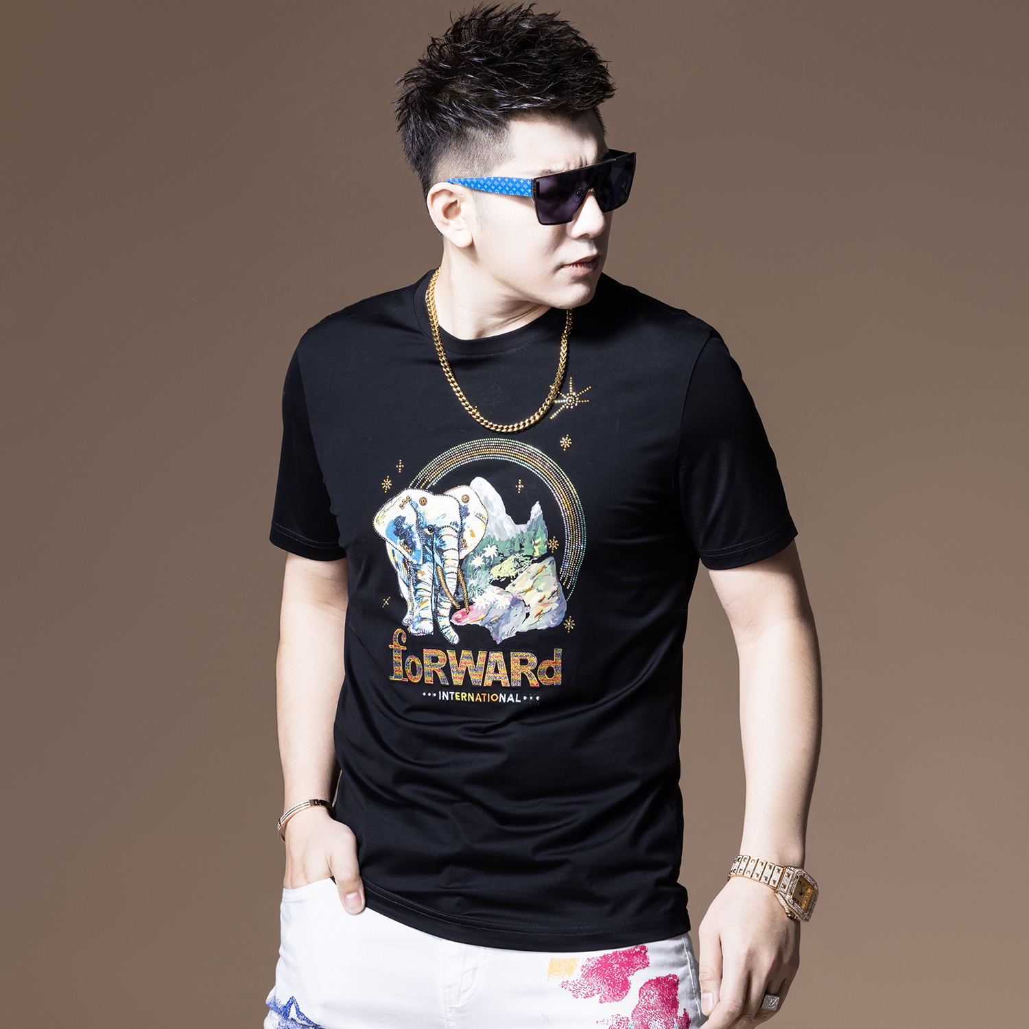 言吉高端潮流男装烫钻半袖体恤男士2022夏季新款时尚潮牌短袖T恤