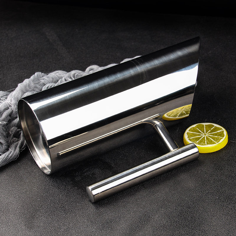 不锈钢扎壶加厚直筒冷水扎壶酒吧ktv斜口调酒壶醒酒器大号滤水壶