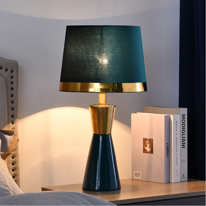 美式台灯卧室床头头灯装饰轻奢现代简约复古个性装饰台灯