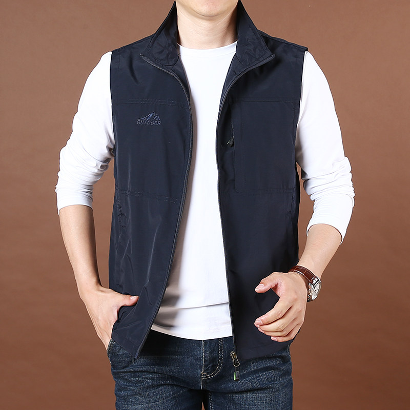 吉普盾户外摄影大码宽松马甲男2019男士薄款时尚立领多袋工装马夹