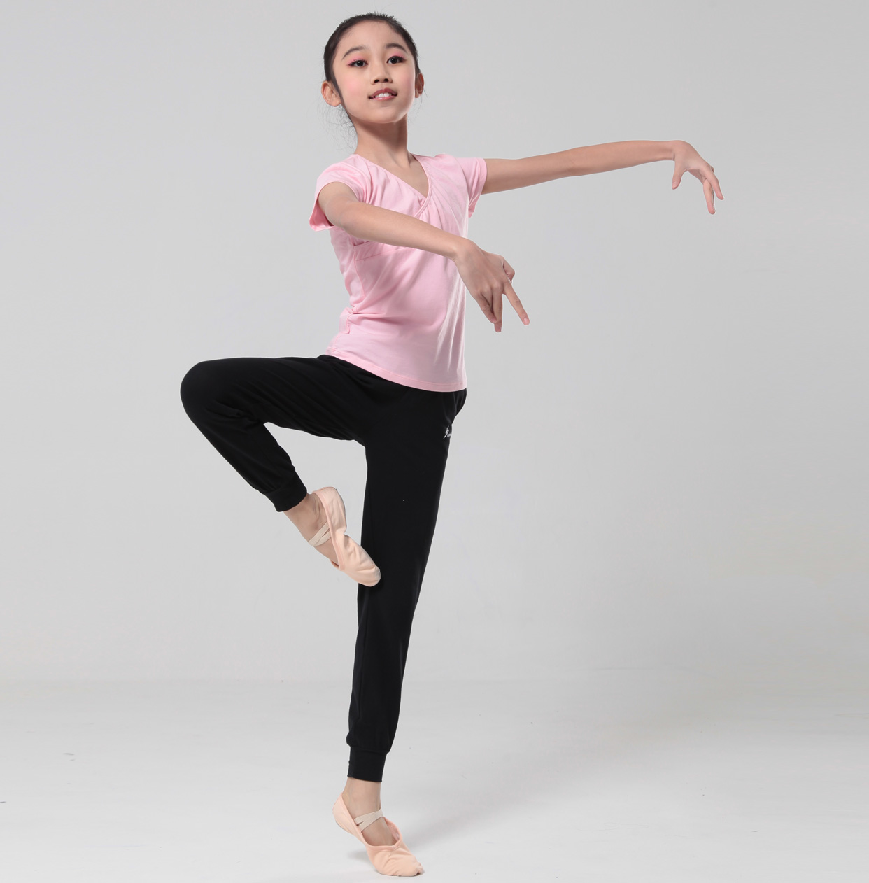 柏屋舞苑儿童舞蹈练功收口长裤女孩芭蕾黑色形体体操服