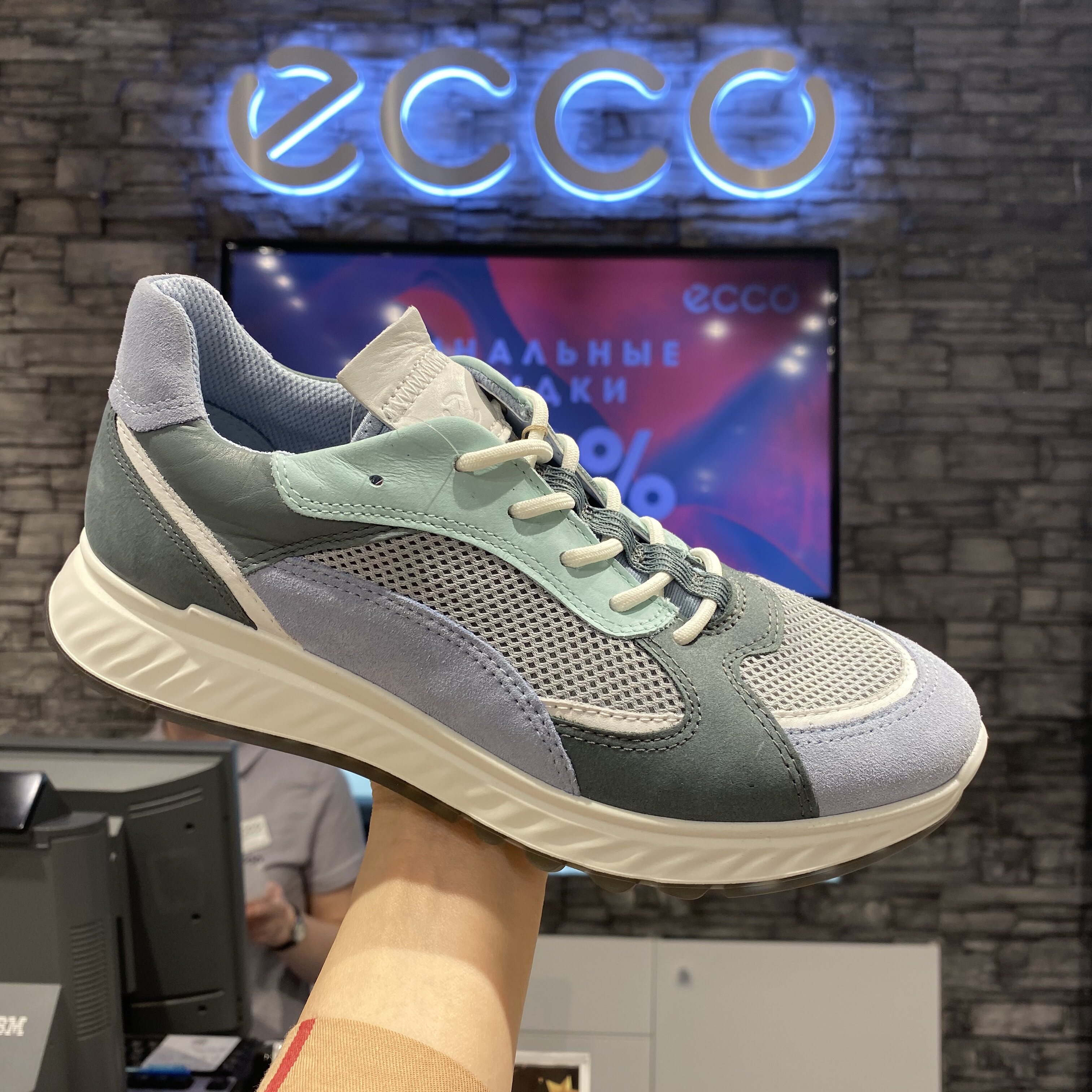 ecco爱步撞色运动运动休闲休闲鞋2020春季新款时尚单鞋