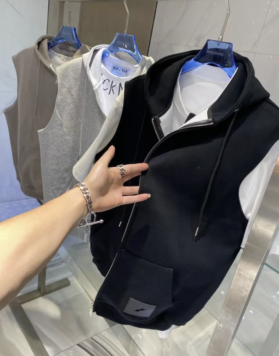 浪潮男装2022春秋新款休闲时尚运动风无袖连帽卫衣马甲背心外套