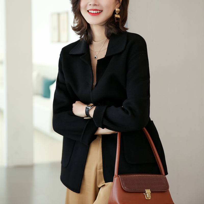 双面羊绒大衣女短款2021年春秋季新款黑色高端小个子羊毛呢外套女