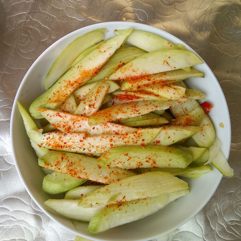 生吃生芒果酸芒果青芒果新鲜吃酸象牙腌制酸脆芒果