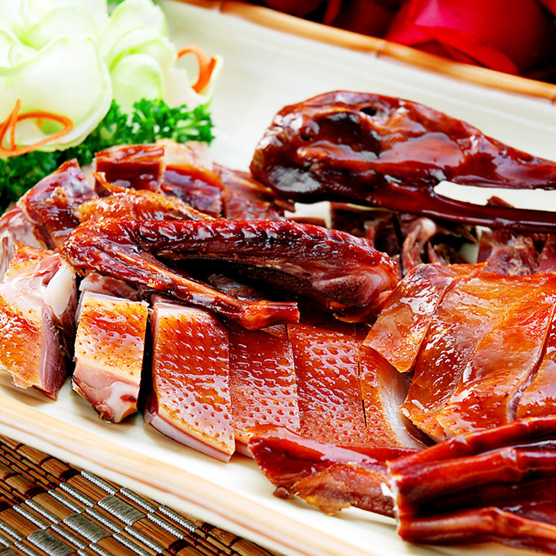 四川宜宾沙河特产胡二娃板鸭整只约700g正宗烟熏鸭子酱鸭腌腊鸭肉