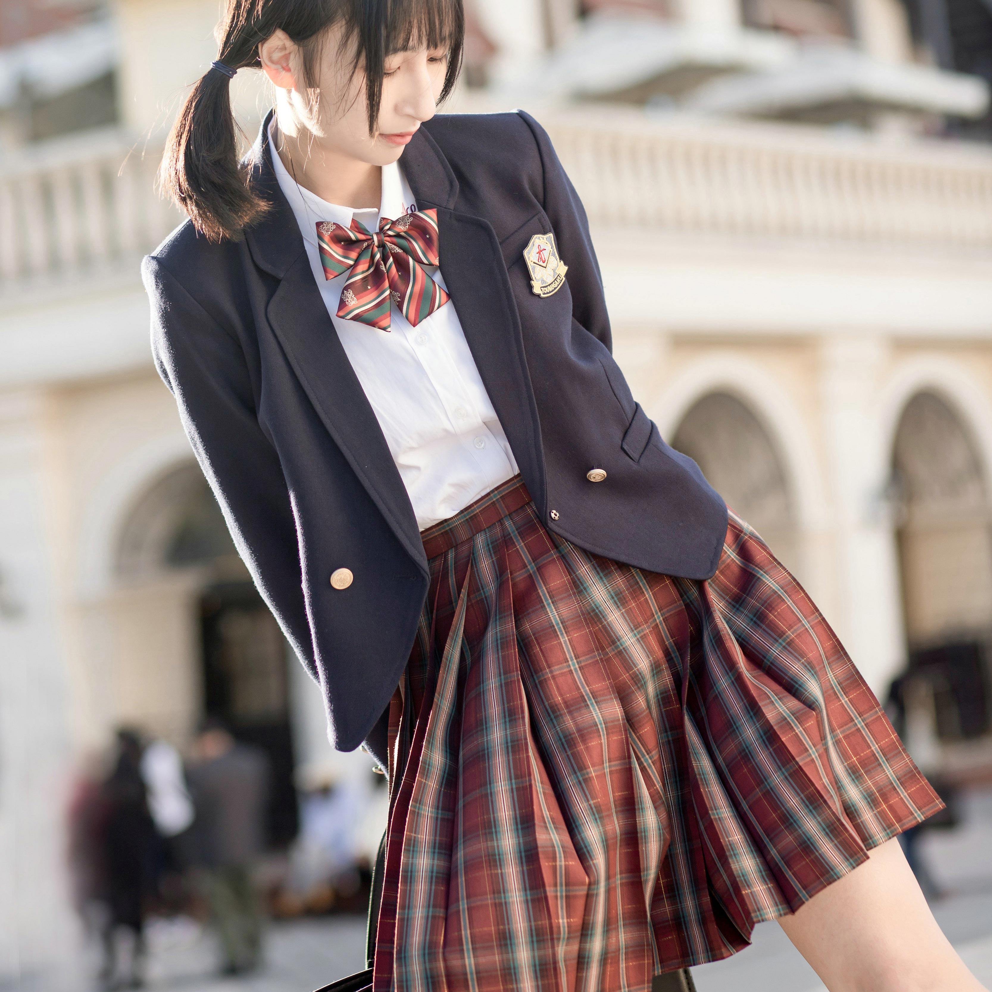 金线制服jk礼赞金铃包邮新年圣诞原创维拉半身裙