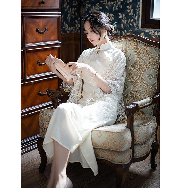 公子樱羽春季新款复古民国国风针织钩花流苏围巾