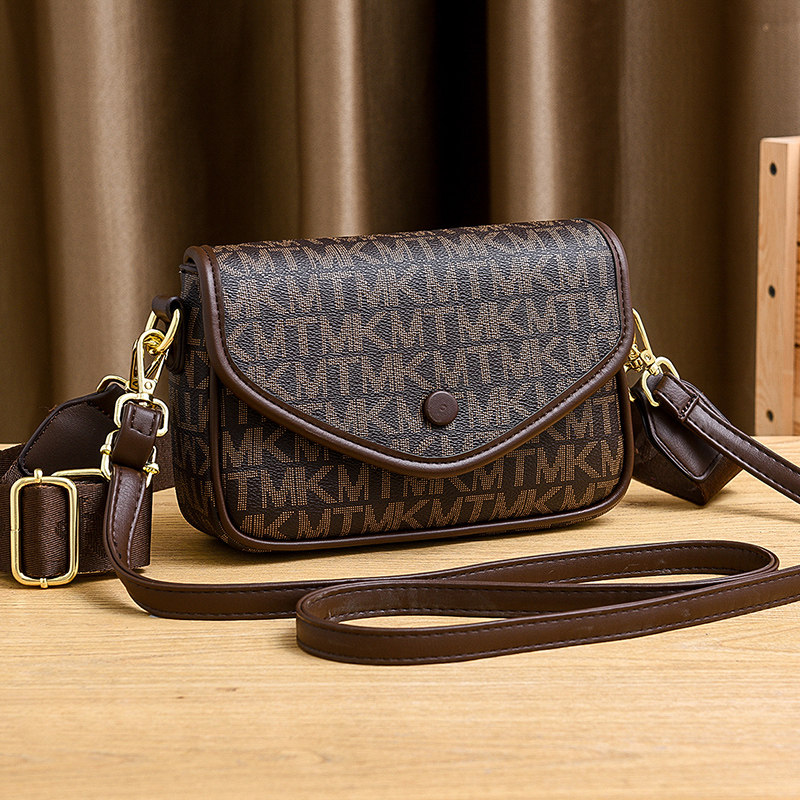 2022今年流行女包时尚手提单肩包包适合20-25-30-35-40岁小方包