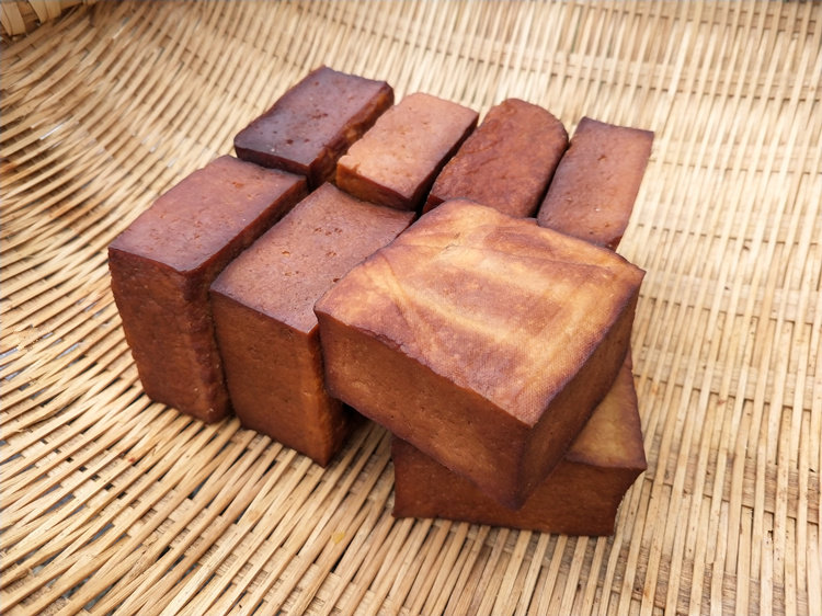 豆腐柴火腊香手工农家豆干烟熏湘西特产湖南豆腐干