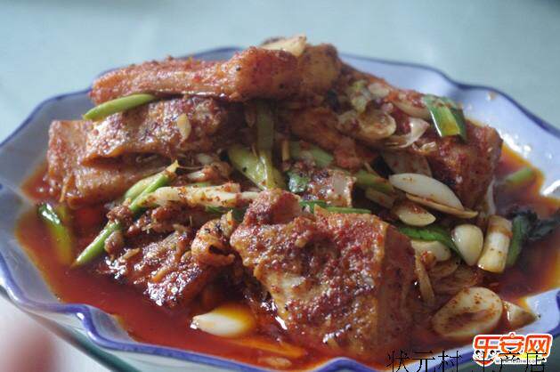 霉鱼江西抚州乐安特产腌制新鲜香辣鱼块烟熏鱼干