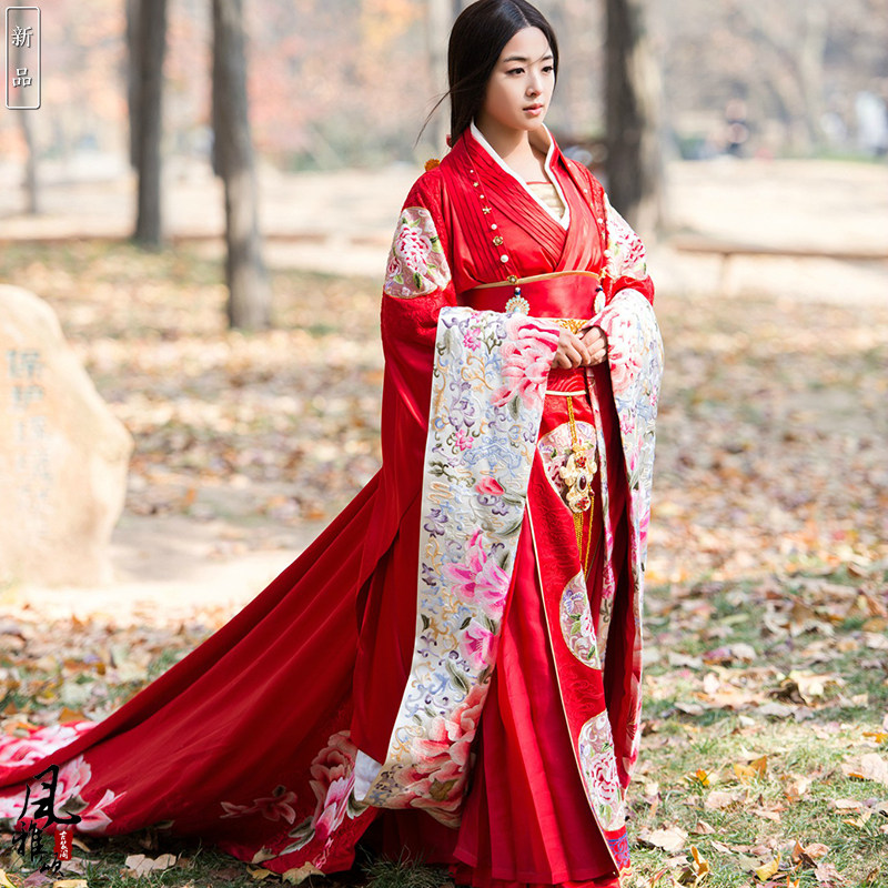 兰陵王妃张含韵同款影视古装皇后新娘中式婚礼拖尾民族服装