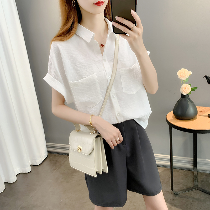 夏季新款简约风女短袖小清新减龄薄款宽松大码显瘦小个子衬衫上衣