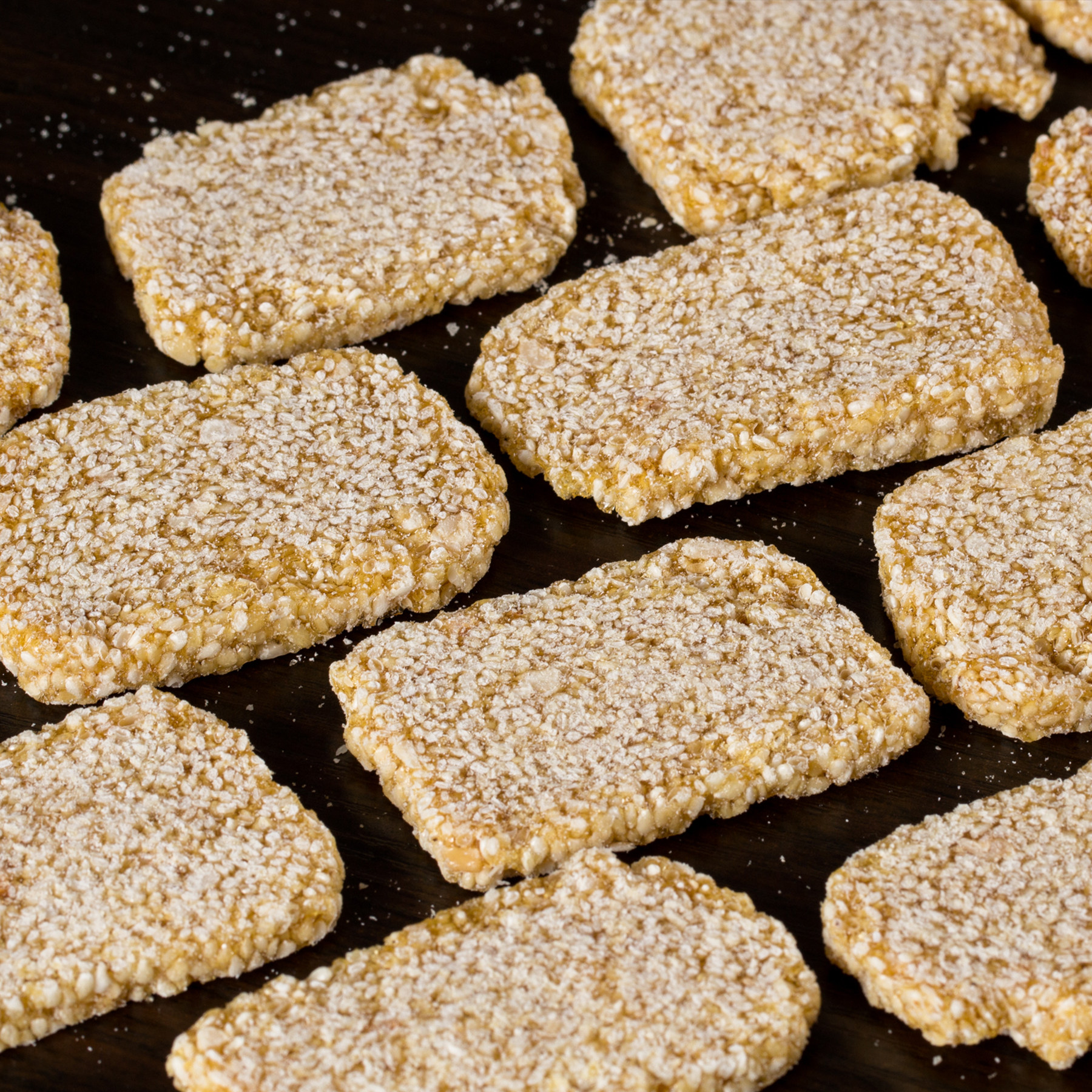 传统食品厂儿童零食怀旧小吃三峡糕点吉传白芝麻传统糕点