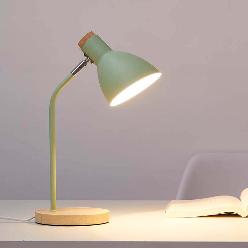 台灯护眼书桌大学生夜读灯简约现代北欧创意宿舍卧室插电式床头灯