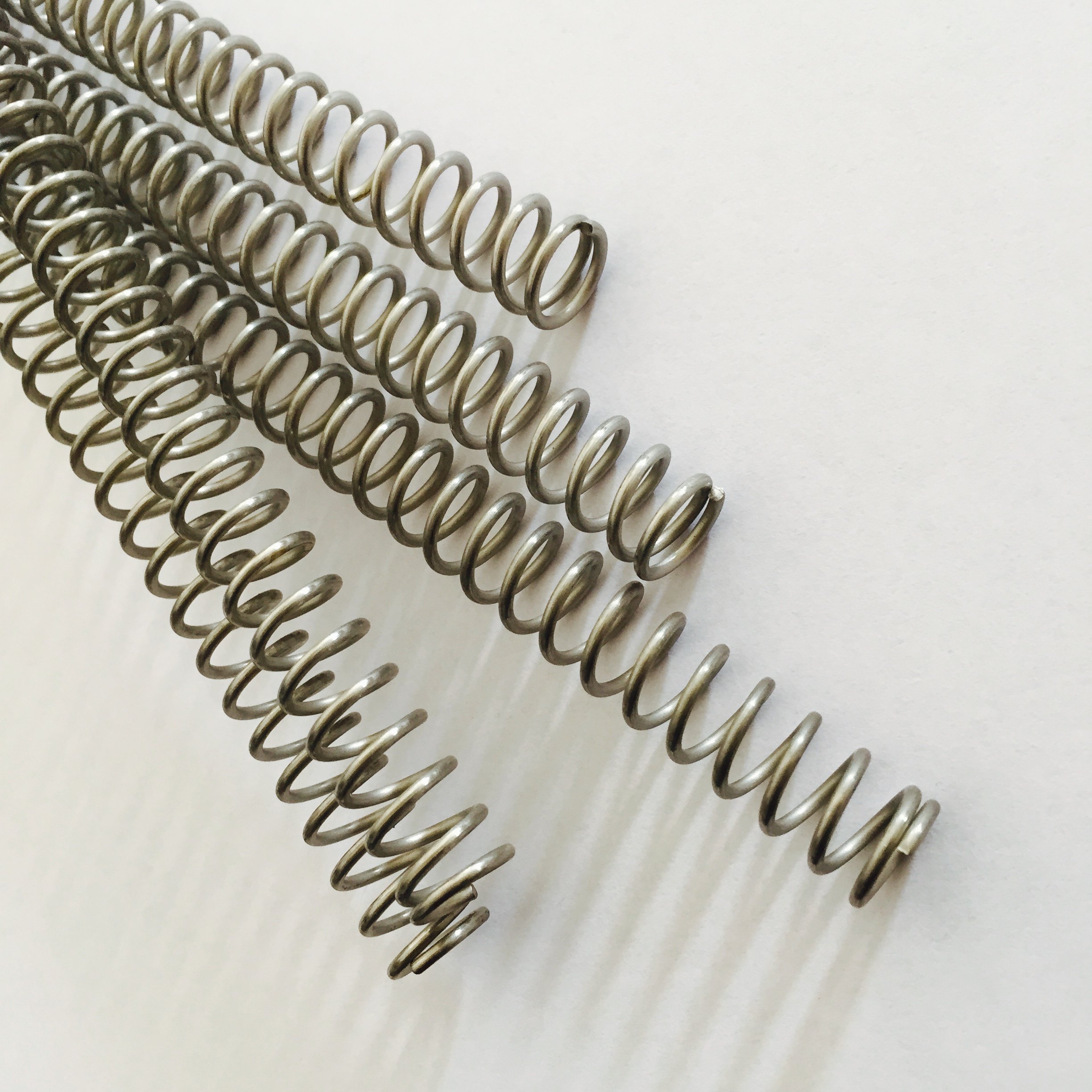 弹簧压簧振动筛地颤舞台压缩压力拉伸弹黄弓爬梯汽车弹簧