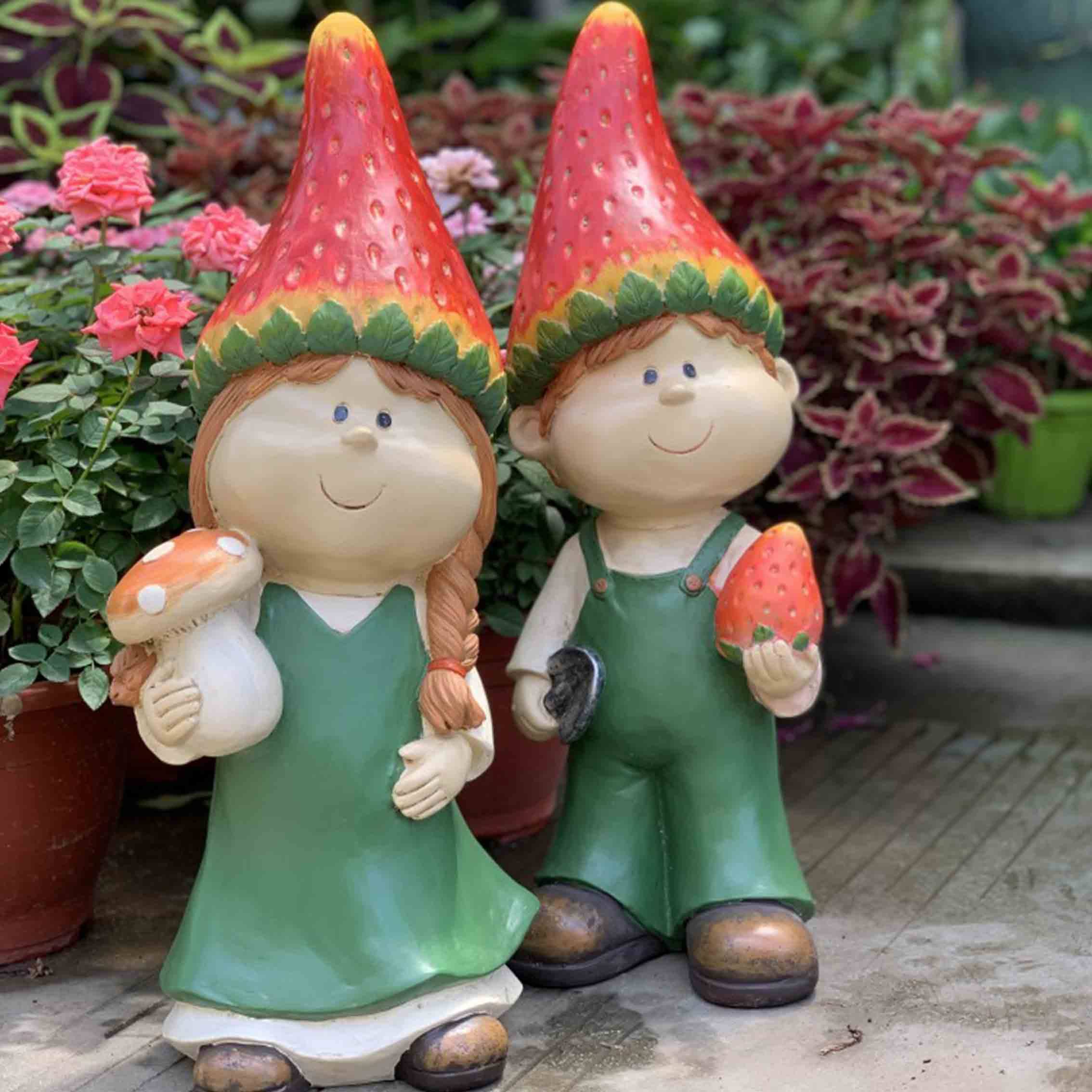 人物草莓情侣摆件花园庭院装饰品户外园林卡通摆件