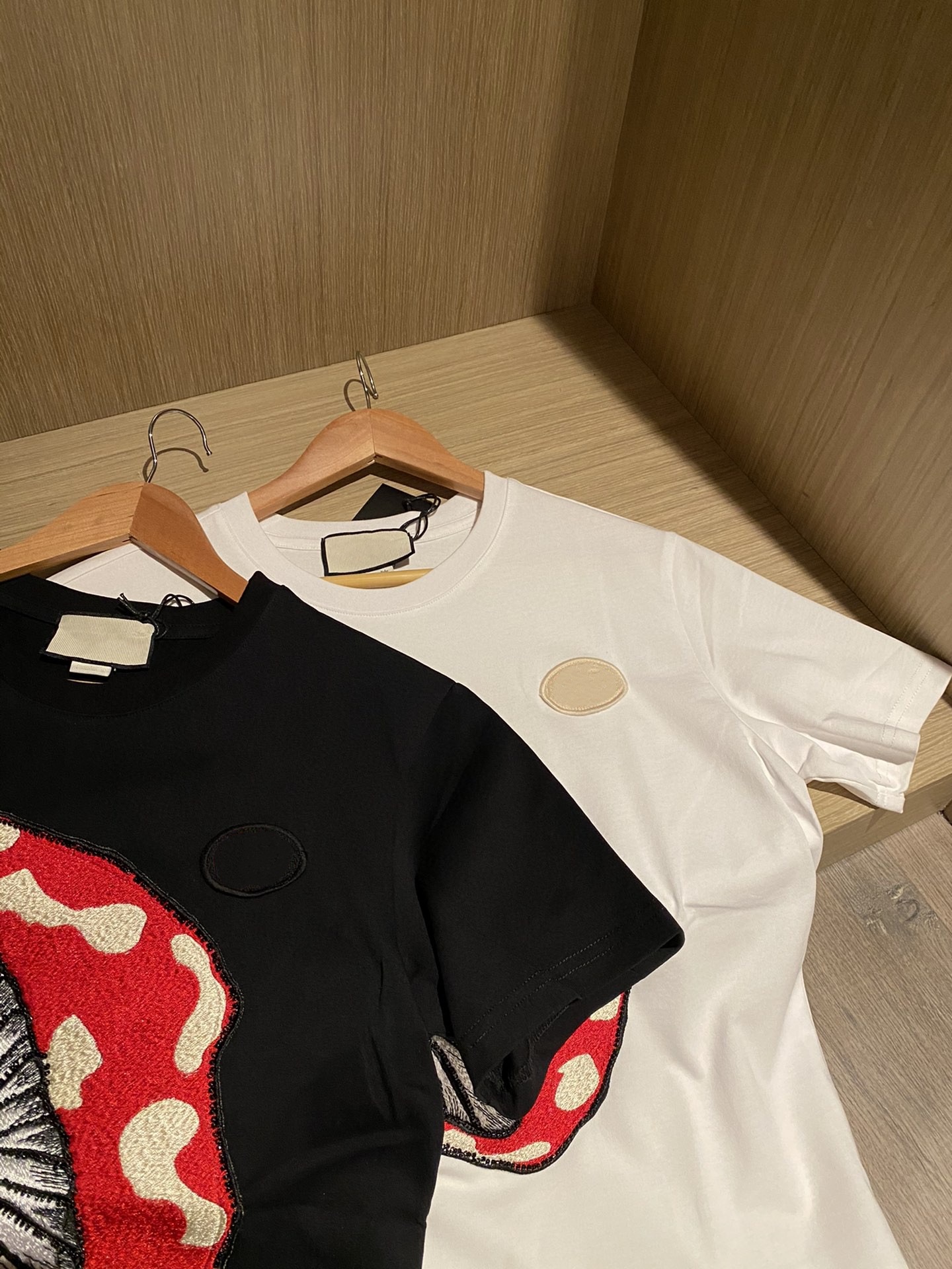 小熊潮牌2021冬季新款潮早春牌男女装情侣双g可爱蘑菇短袖t恤上衣