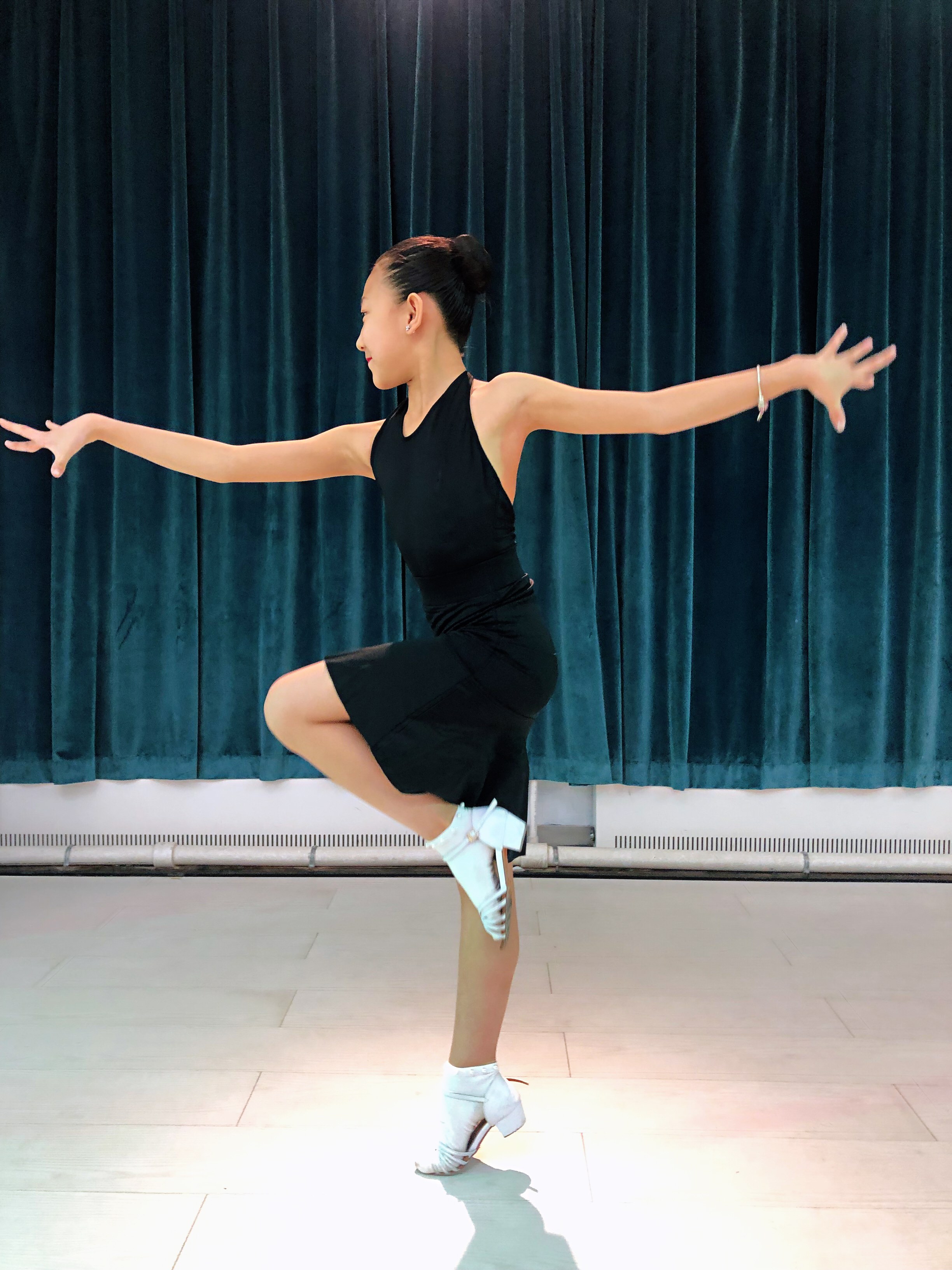 nf宁方舞服少儿儿女拉丁舞简约下摆037拉丁舞练习套装