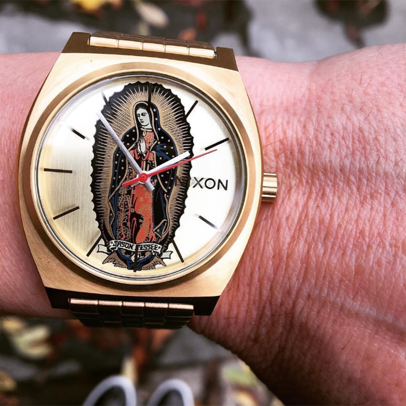 正品nixona0452896尼克松圣母母表金色时尚基督教情侣欧美腕表