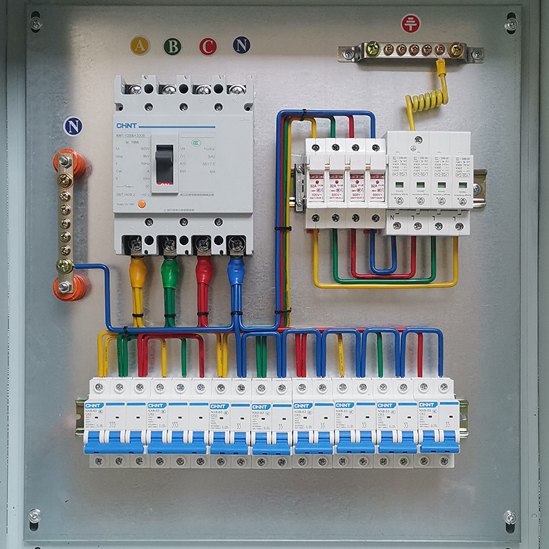 三相四线配电箱实物图片