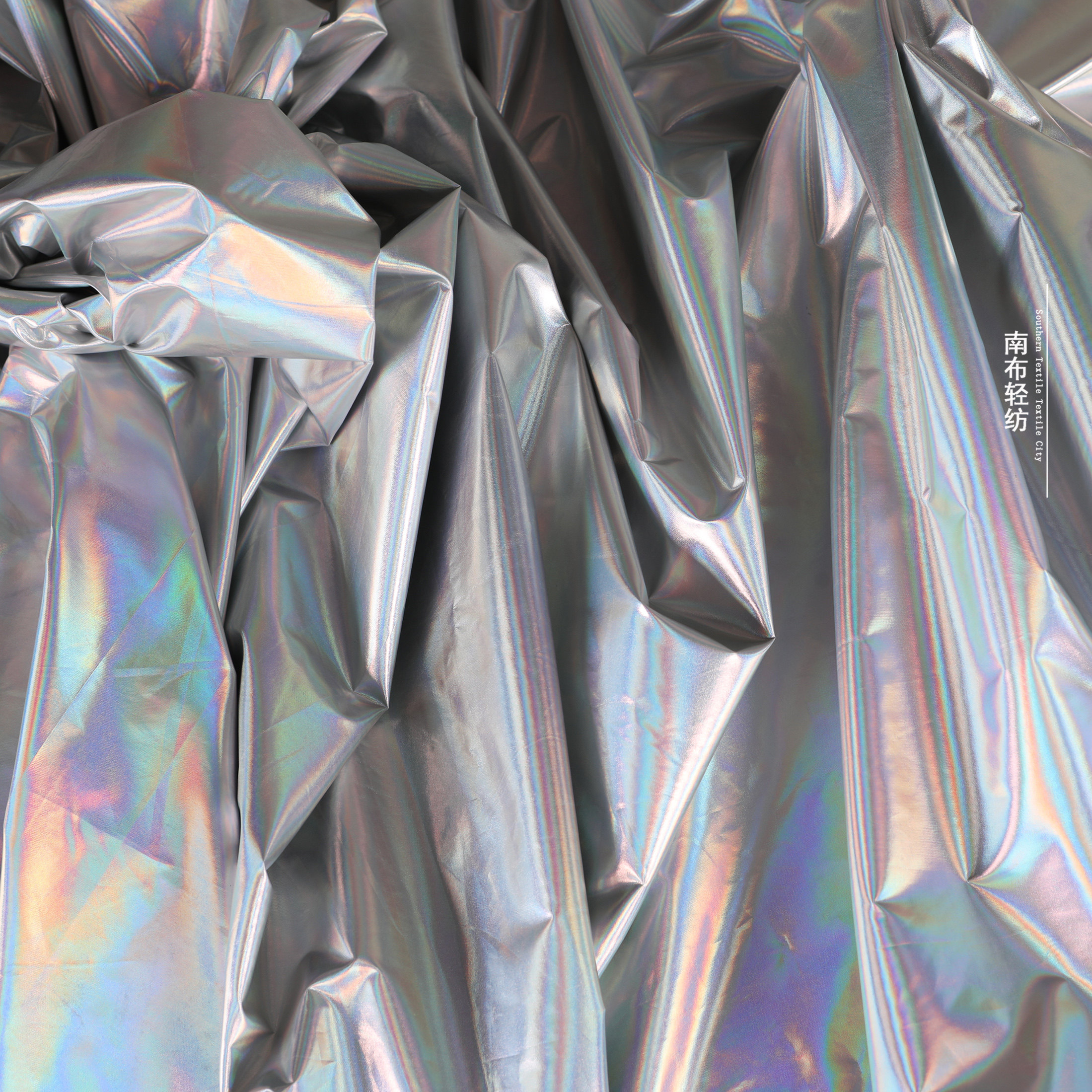 淘宝幻彩银镜面镭射软质风衣布 七彩反光防水时优惠券