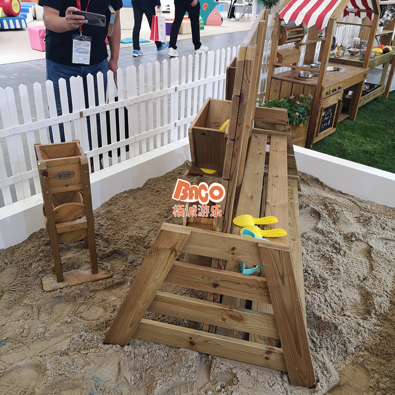 幼儿园玩水水区材料户外沙池玩具旋转沙桶戏水戏水