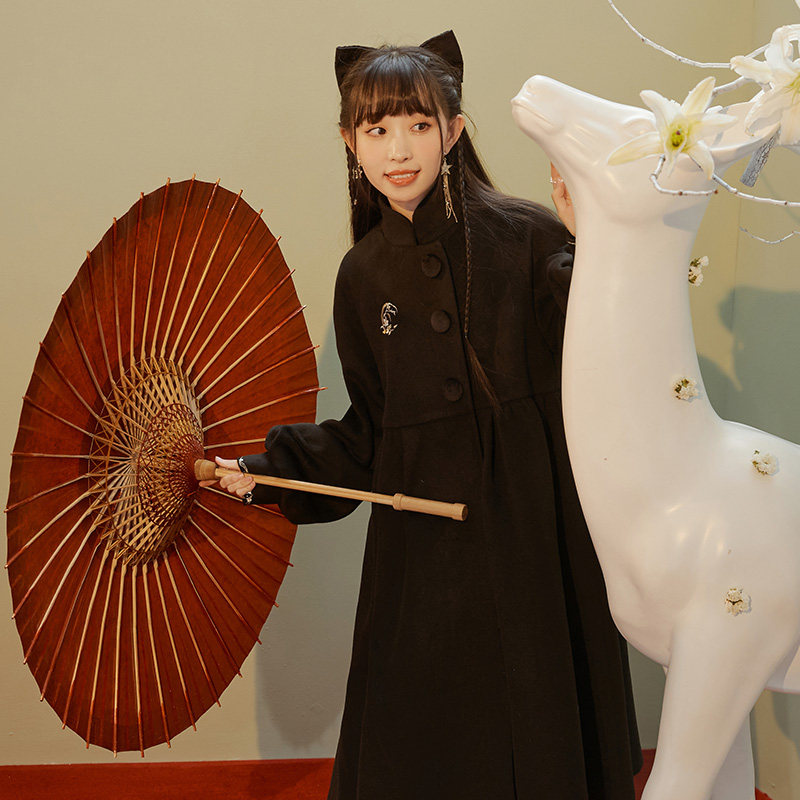 十三余保暖外套毛呢绣花日常刺绣国风冬季小豆汉服