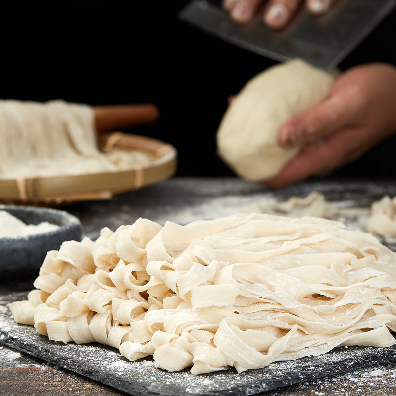 手工削面鲜面袋装宽面面条炒面陕西手擀专用面条