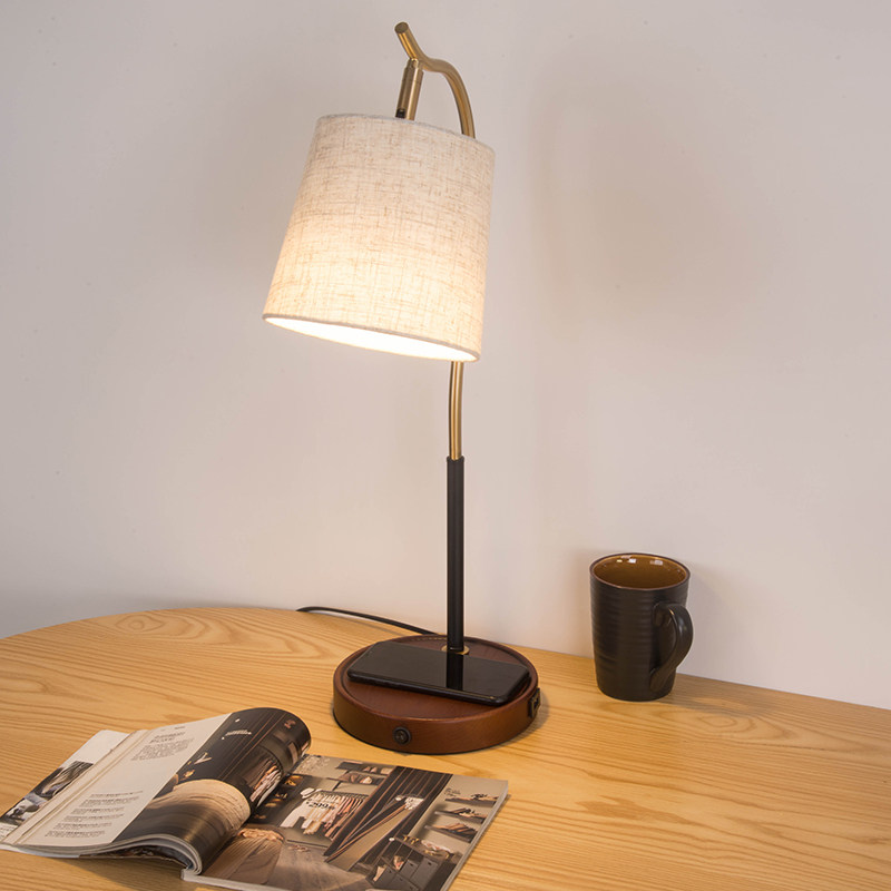 简约现代床头灯北欧美式台灯卧室ins少女创意无线充电温馨卧室灯