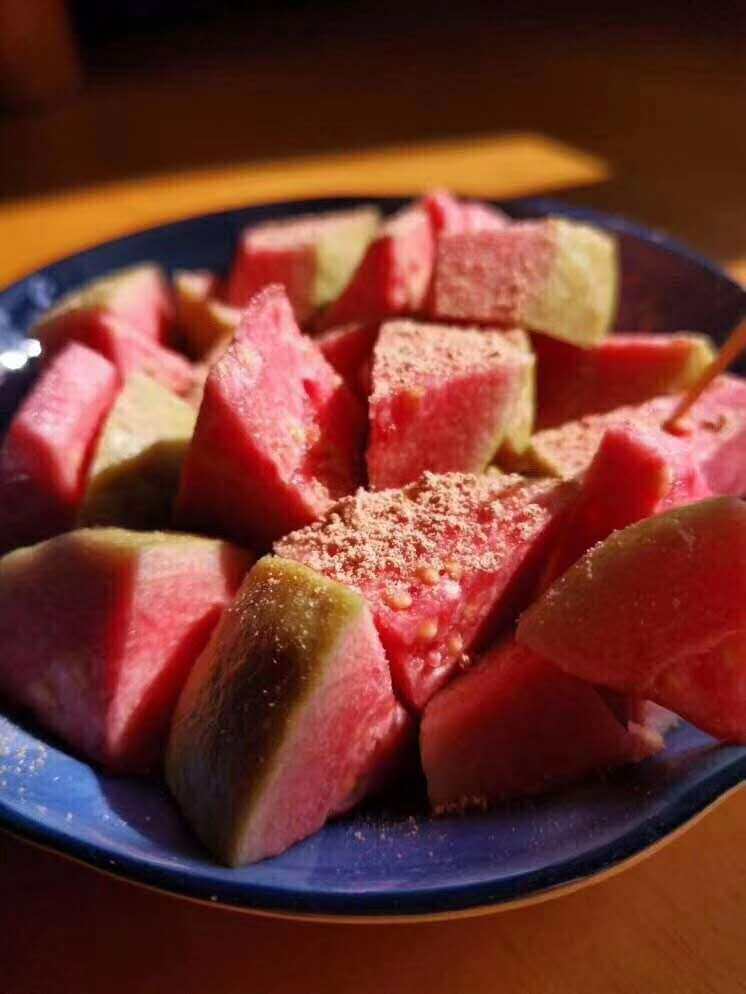 广西芭乐红心番石榴净重5斤酸梅果肉柔滑现摘芭乐