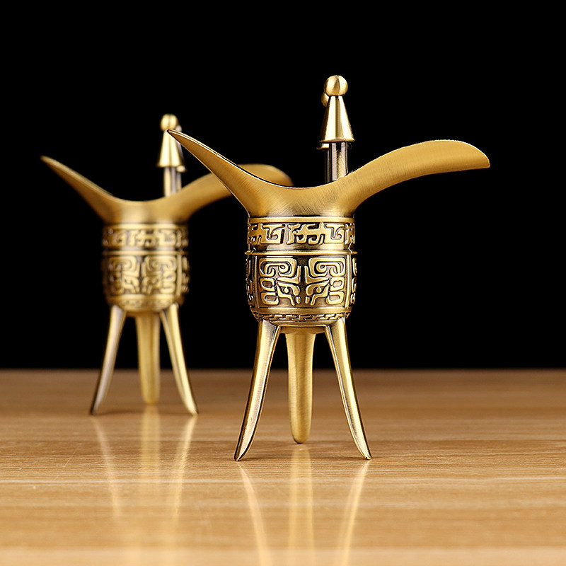 可饮用酒爵仿古青铜青铜器器皿足鼎杯进商务礼品酒柜摆件