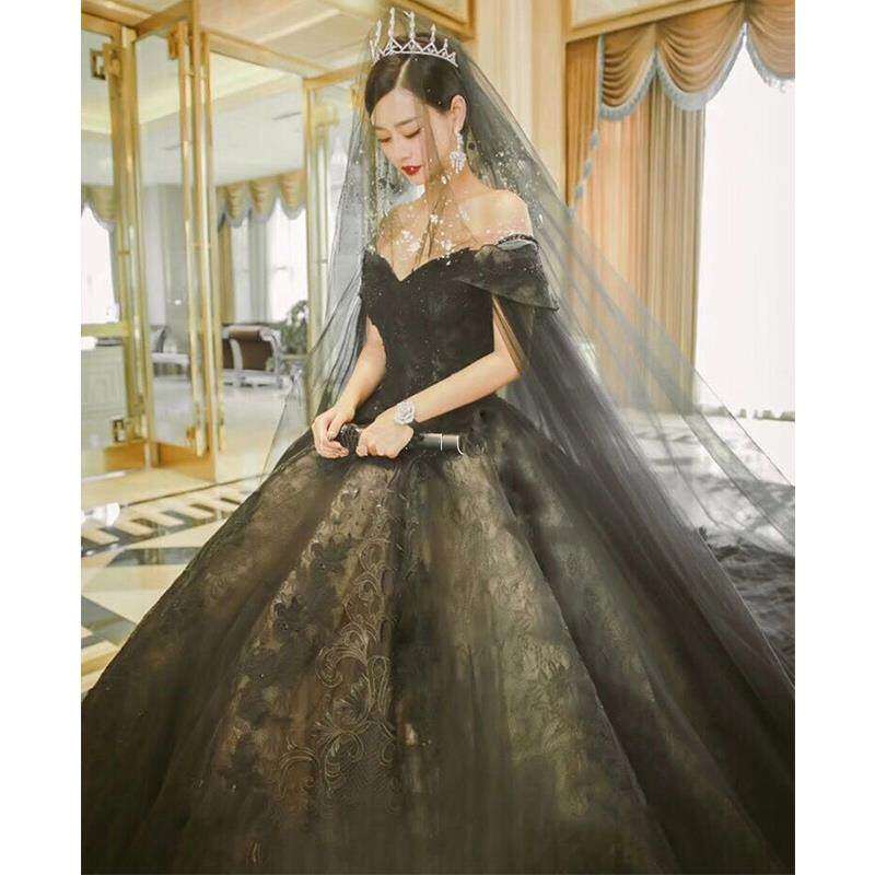 黑色婚纱礼服2019新款女新娘拖尾奢华一字肩星空公主梦幻宫廷主纱
