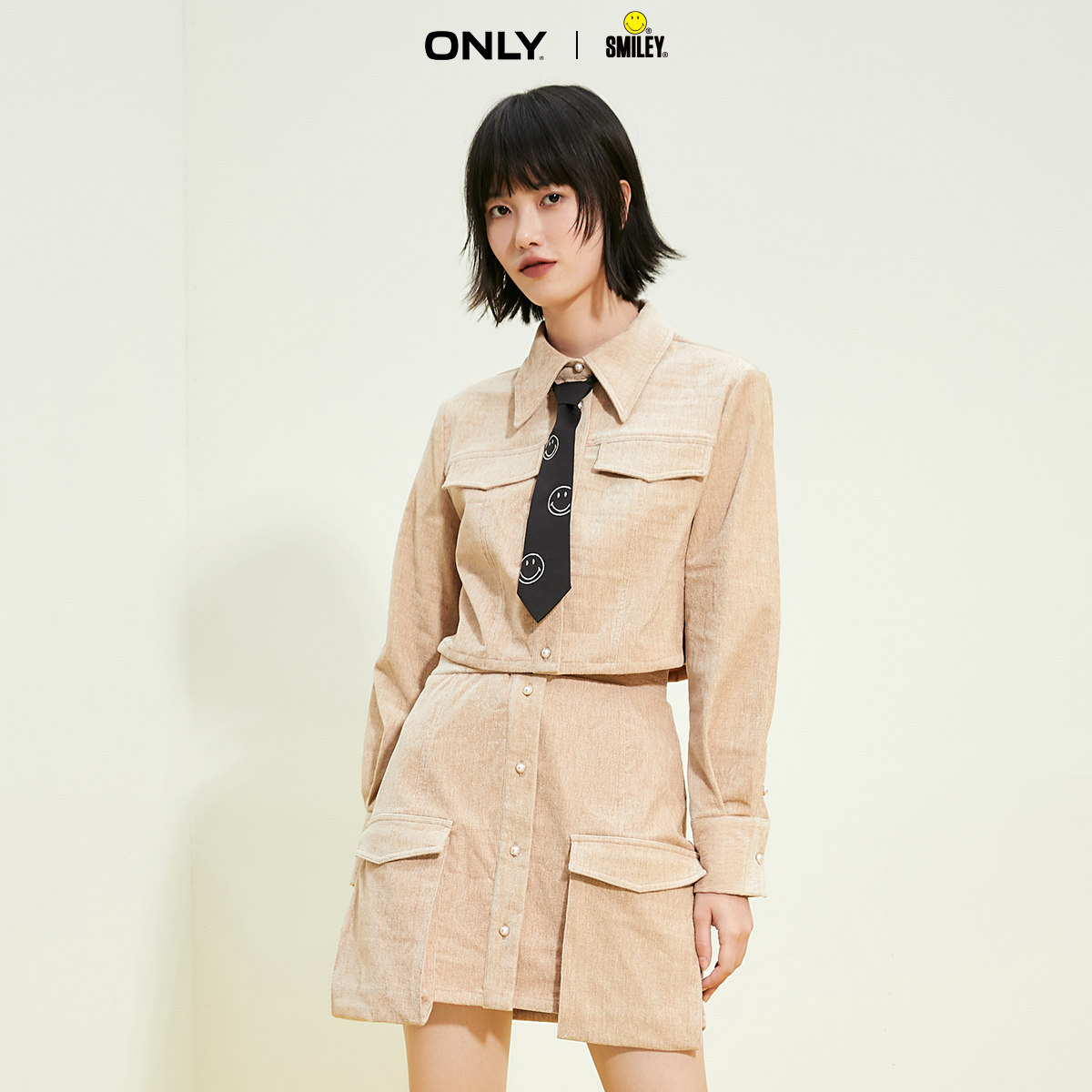 only2021冬季新款smiley笑脸联名款收腰显瘦连衣裙女
