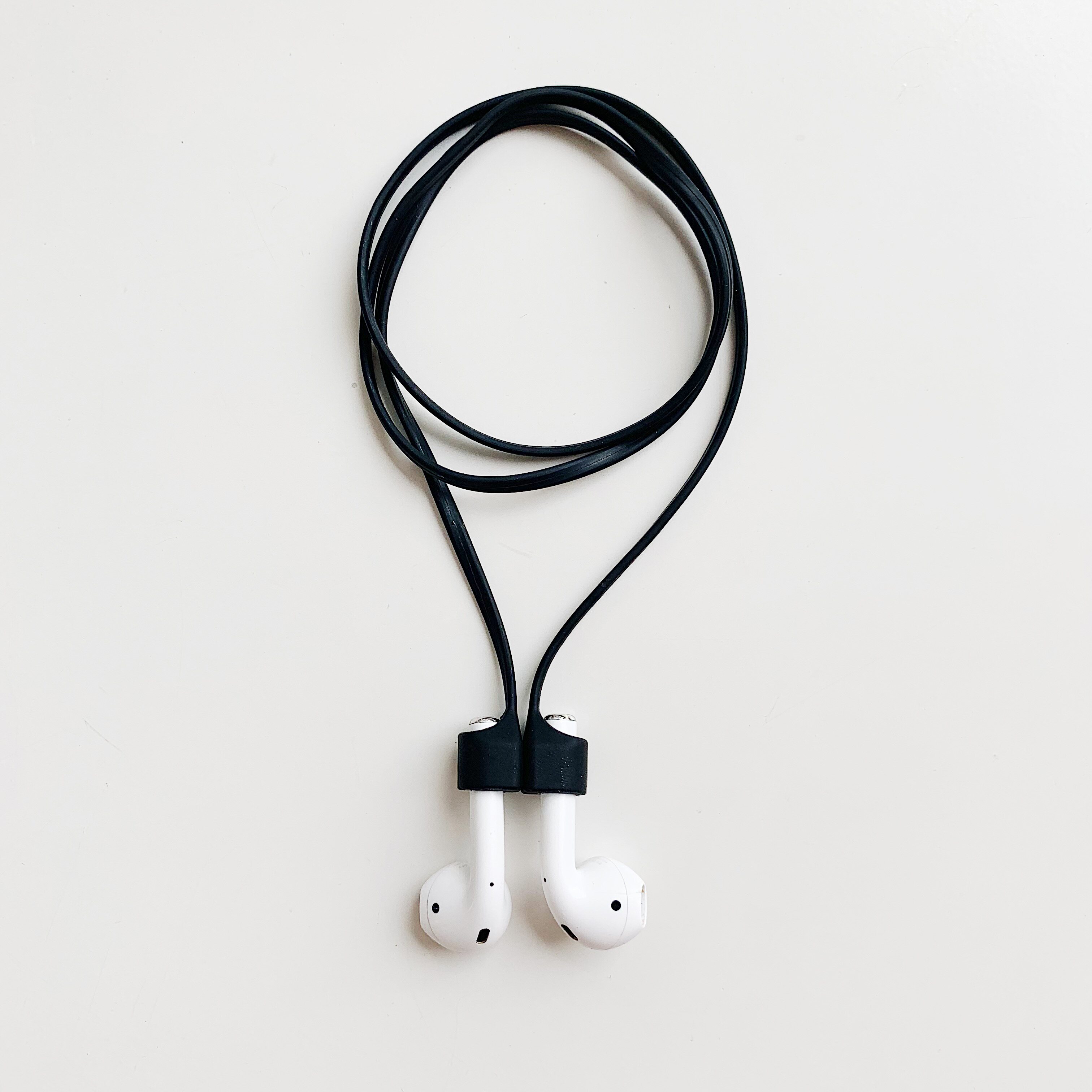 磁吸防丢绳子适用苹果无线蓝牙耳机airpods12代挂脖耳机保护套