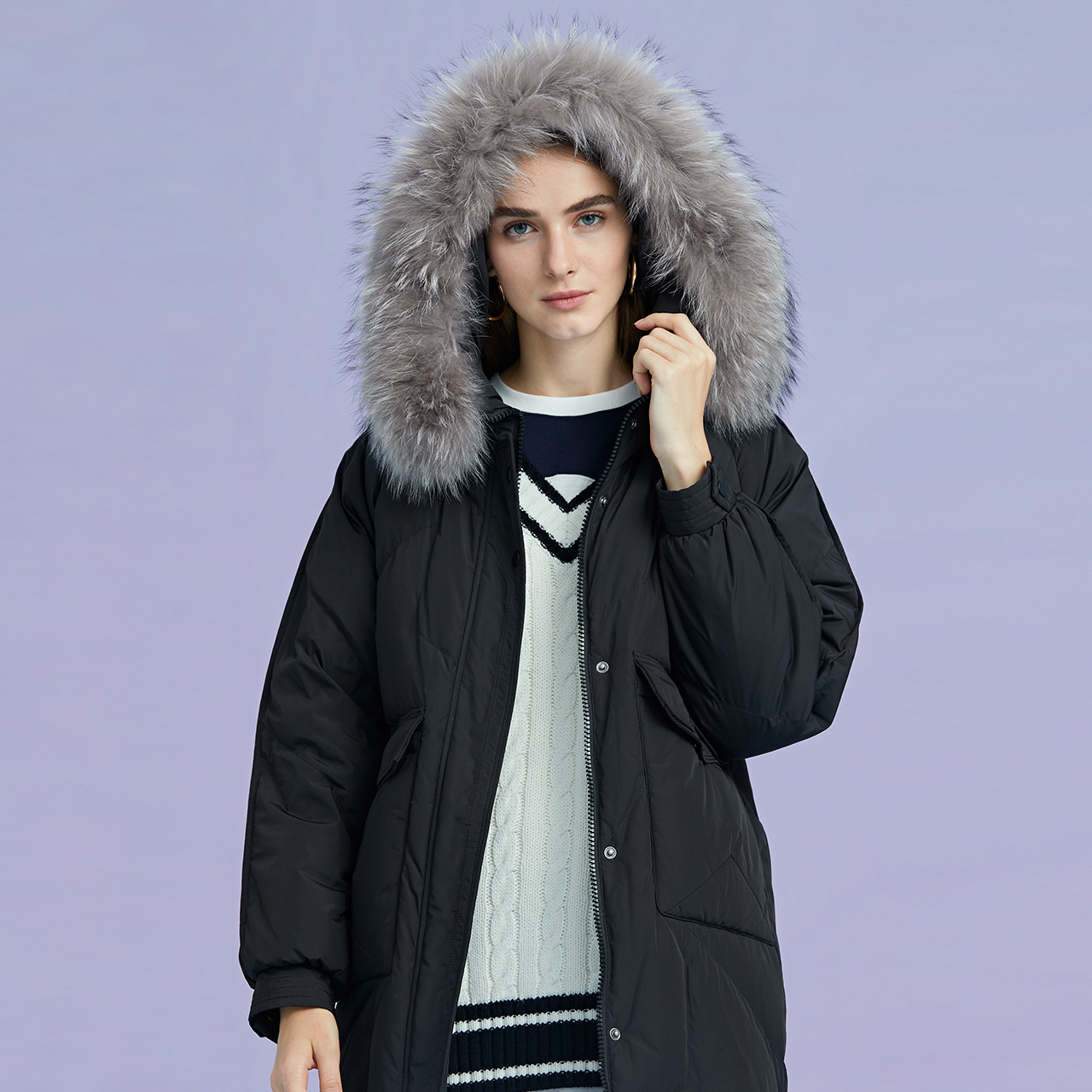 雪中飞outlets秋冬款宽松个性温暖舒适袖口女中长连帽毛领羽绒服