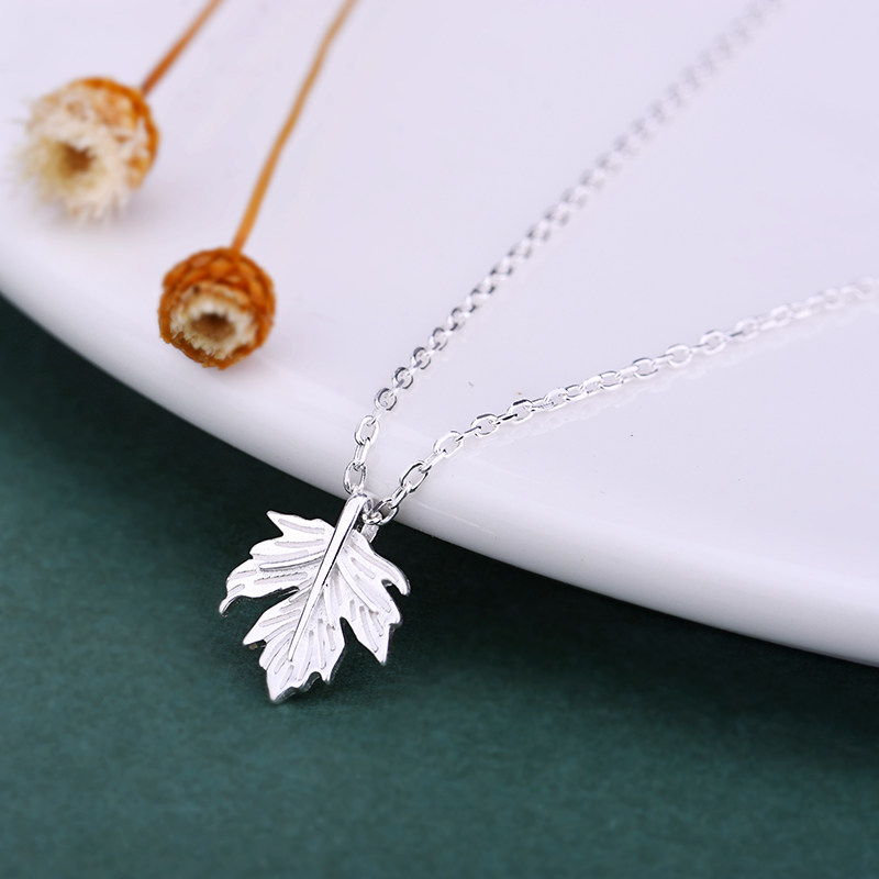 s925新款枫叶叶子吊坠项链锁骨气质ins百搭项链