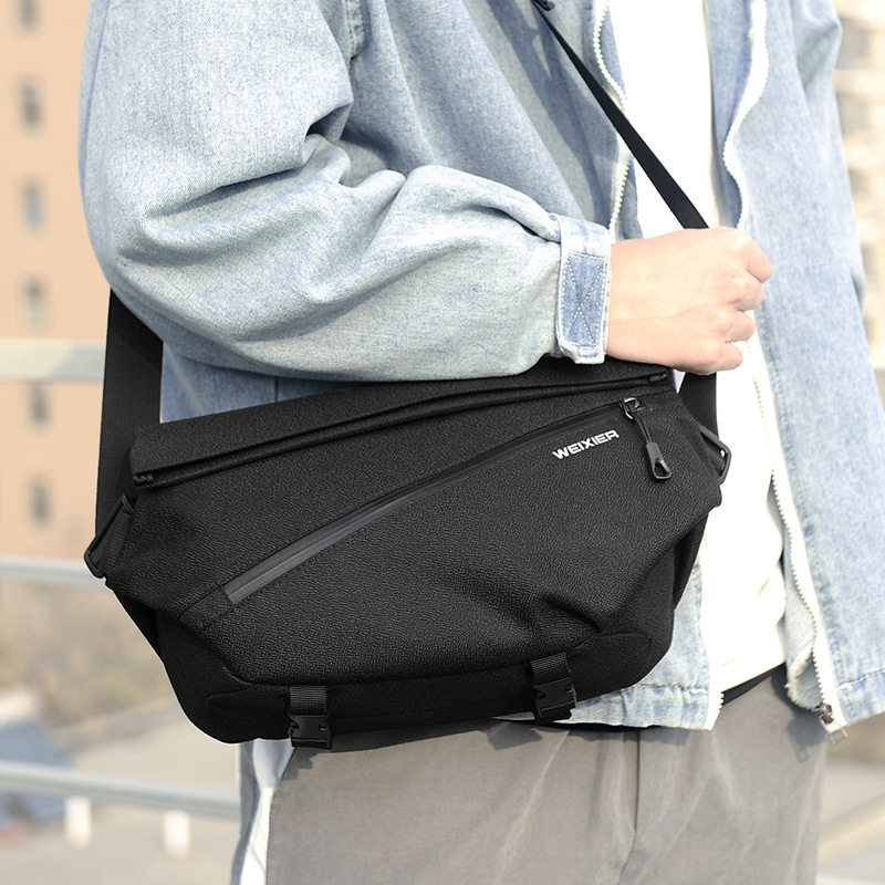 邮差包男潮牌单肩背机能斜挎包多功能学生挎包个性工装休闲小背包