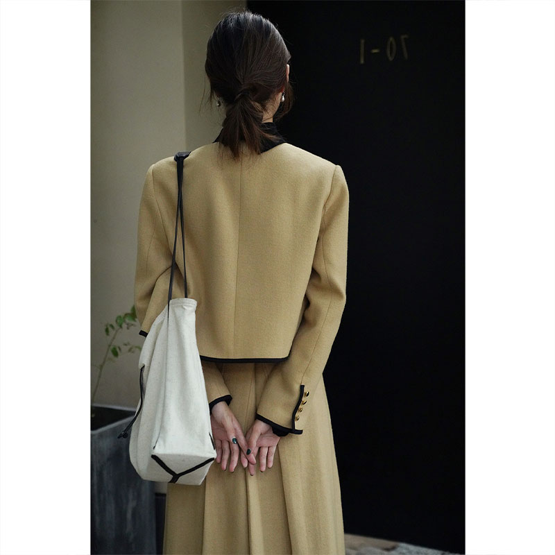 早秋网红新款时尚秋装气质女神范套装小香风高级感半身裙子两件套