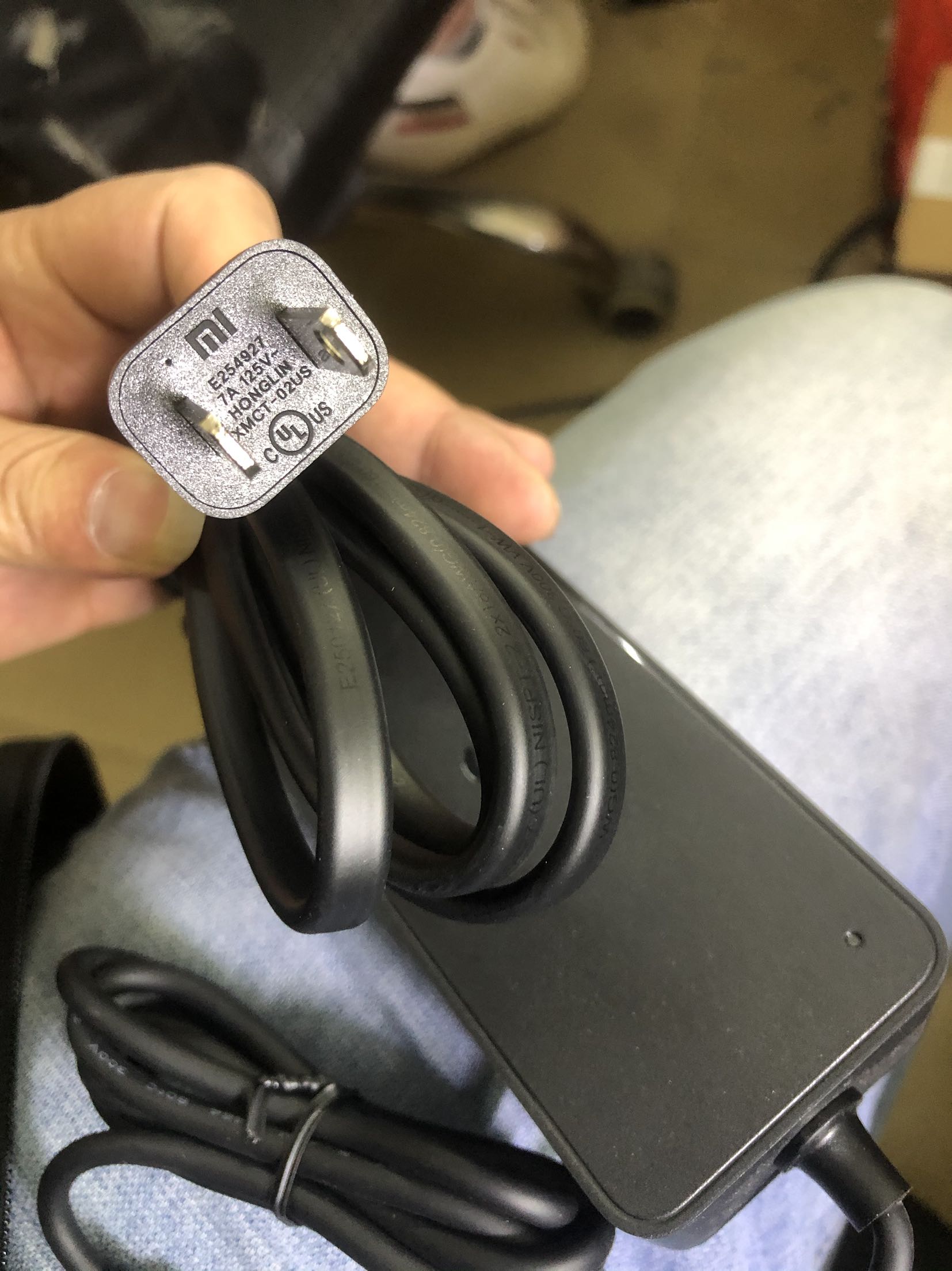 小米电动滑板车充电器m365pro1s米家踏板车42v17a电源适配器