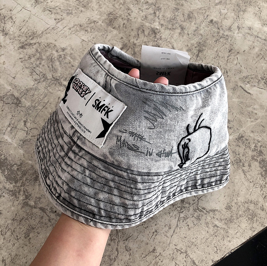 法国CAKSPIEE兔八哥牛仔空顶渔夫帽明星款小鸟刺绣涂鸦水洗潮做旧