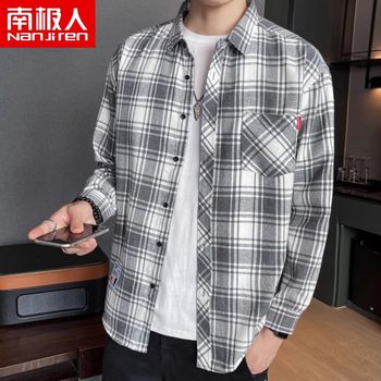 Nanjiren 2024 ພາກຮຽນ spring ໃຫມ່ trendy ເສື້ອ plaid ຜູ້ຊາຍຂອງ Hong Kong ແບບເສື້ອຍືດແຂນຍາວໄວລຸ້ນ tops ຜູ້ຊາຍ trendy