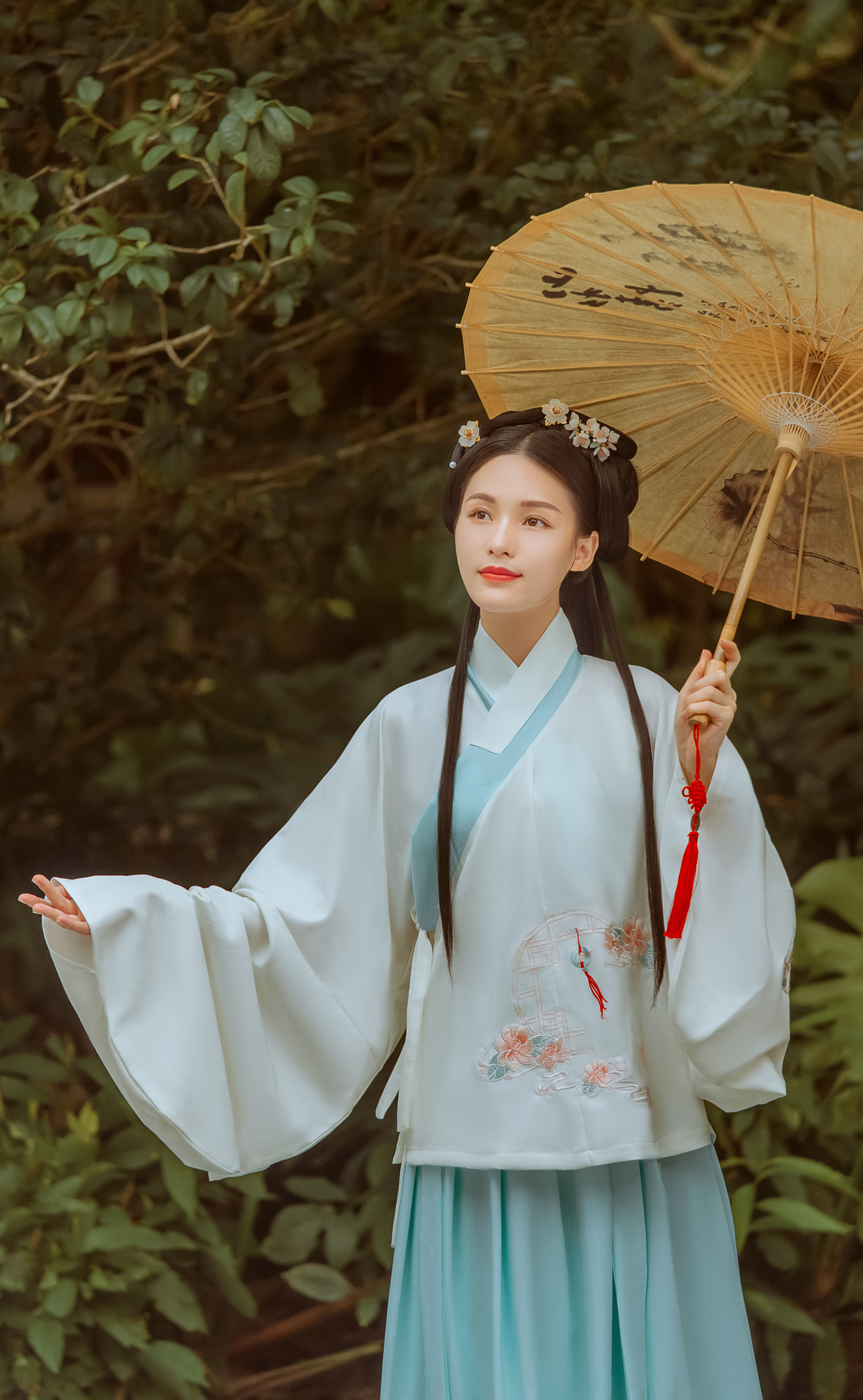 墨莲单层日常绣花秋装春秋袄裙交领刺绣女装上衣