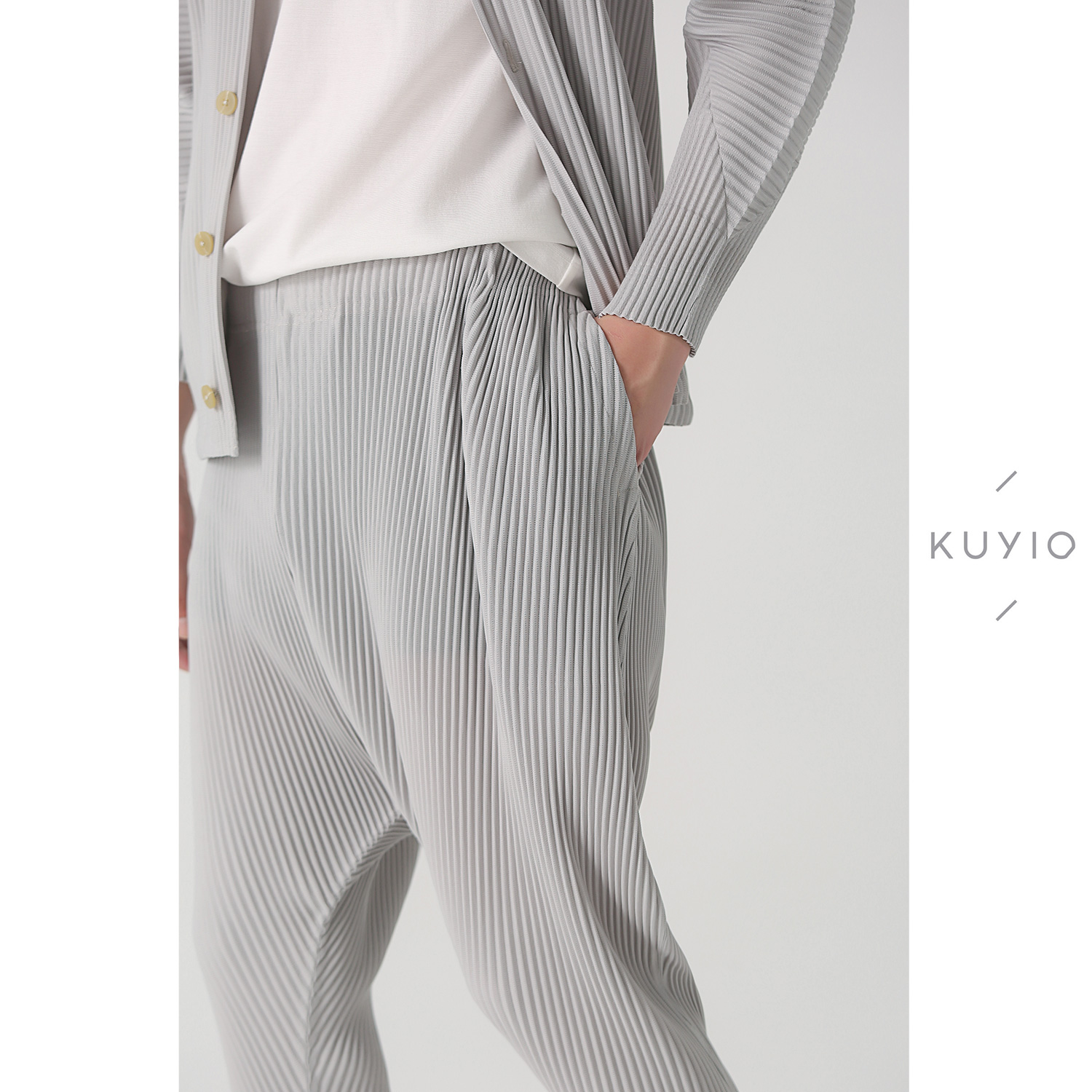 KUYIOU/一生褶 手工三次压褶皱宅男士系带潮流哈伦裤宽松七分裤男