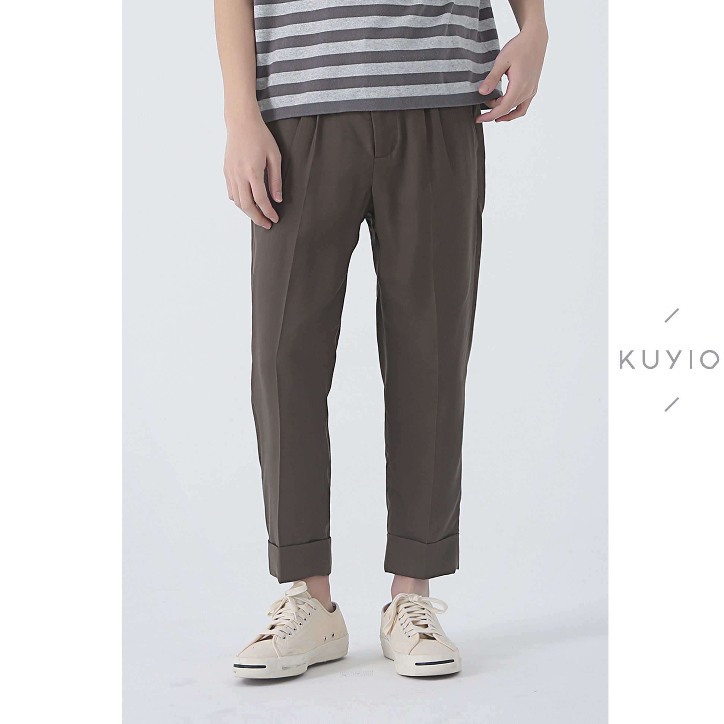 KUYIOU/设计师款 锥形裤双褶脚口宽翻边休闲西装春夏九分裤男