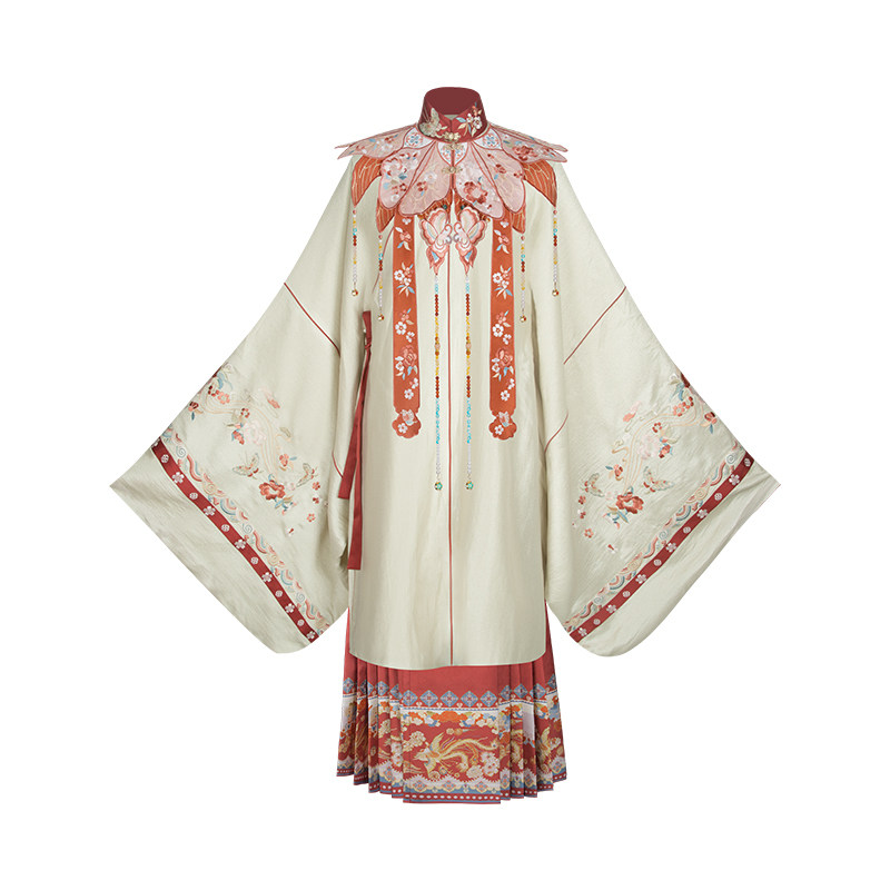 七月夕莞尔国风大典走秀款明制订婚汉服长衫重工蝴蝶云肩马面