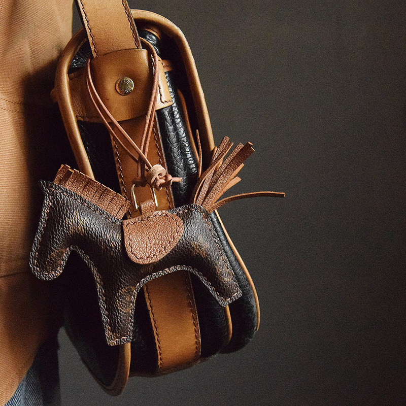 lvgedete法斗小马老花汽车钥匙扣挂件后视镜吊坠车用钥匙扣