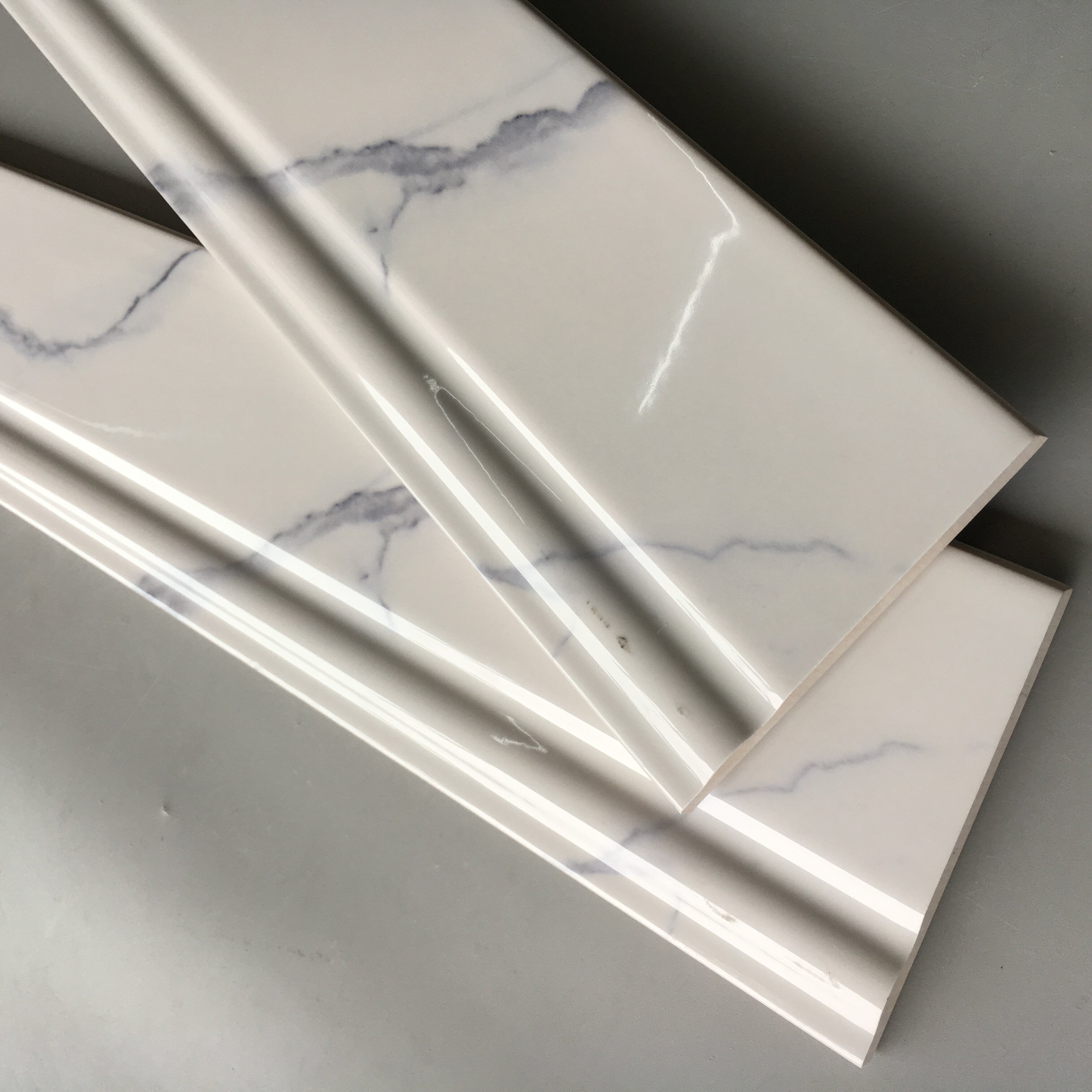 客厅卧室走廊踢脚地脚瓷砖地角边线半瓷大理石地线